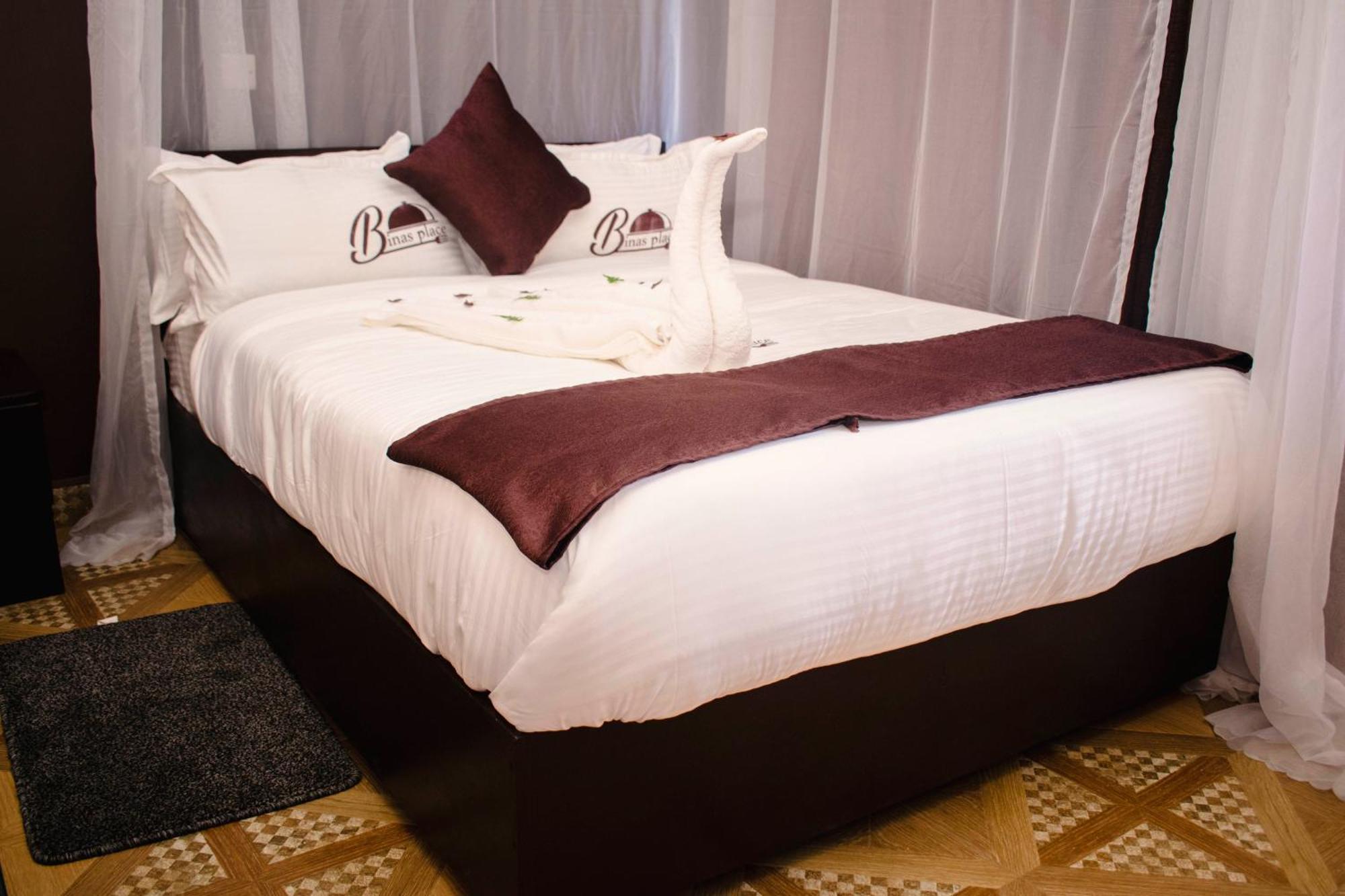 The Binas Place Hotel Bungoma Bagian luar foto