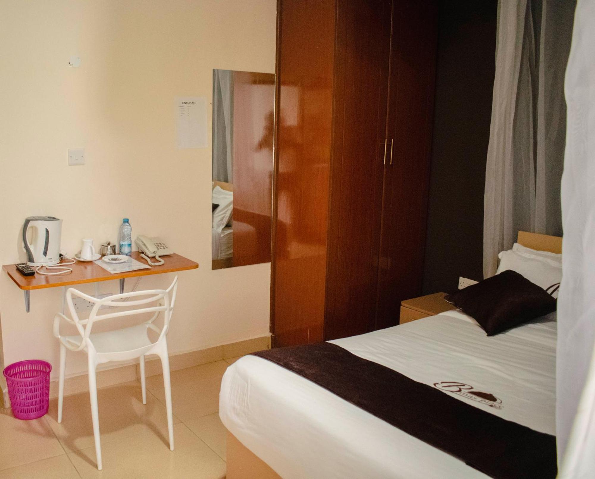 The Binas Place Hotel Bungoma Bagian luar foto